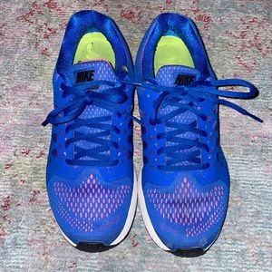 PreL💙VED Women’s Nike Zoom Pegasus 31 - Size 8.5